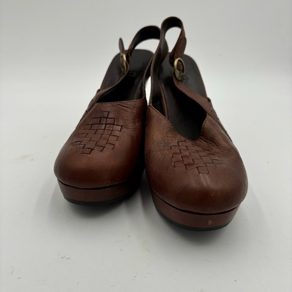 Cole Haan Women’s 9 Brown Leather Platform Woven Heels - Picture 3 of 7